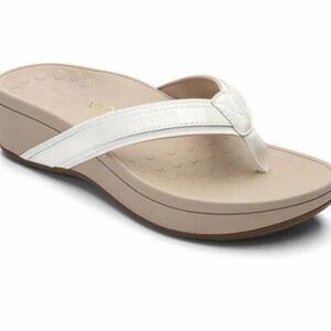 NWOT VIONIC Pacific High Tide White Sandal 10